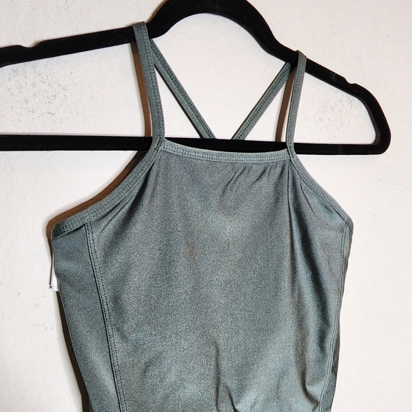 Albion Fit green sheen swim or active top. Size xs - Picture 8 of 11